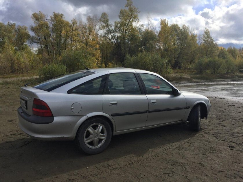 Opel Vectra b 1996 лифтбек