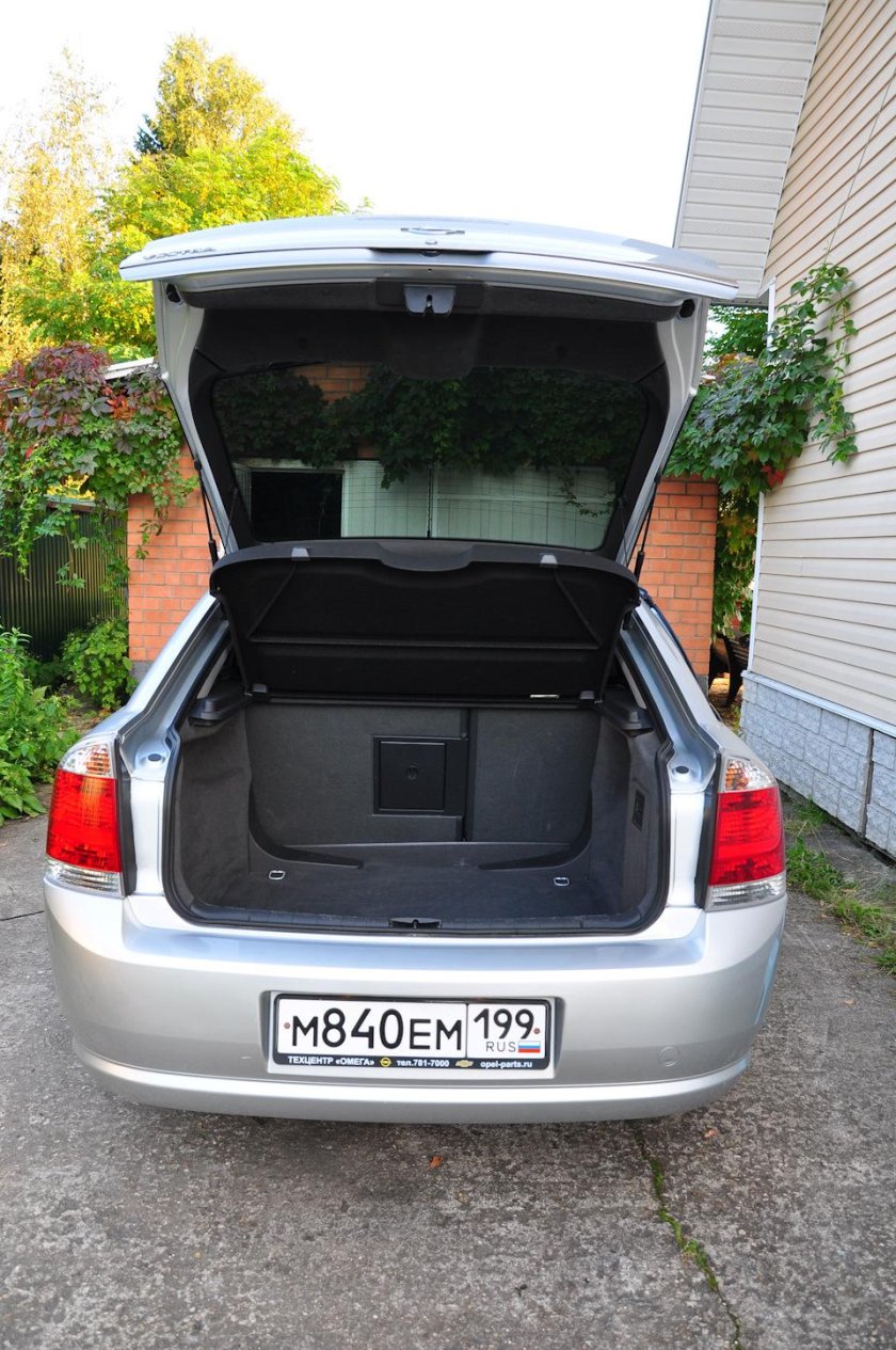 Opel Vectra c Liftback багажник