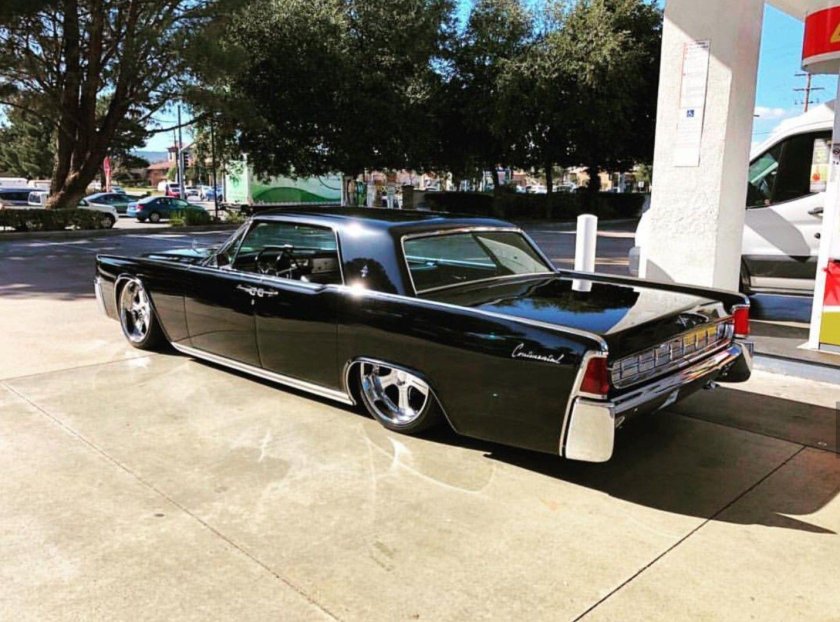 Линкольн Континенталь кастом