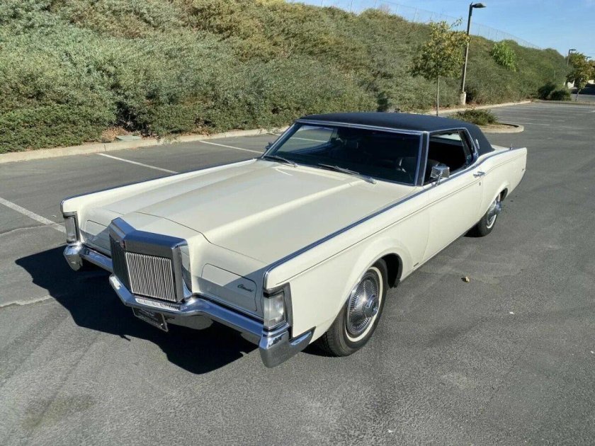 Линкольн Континенталь 1970х