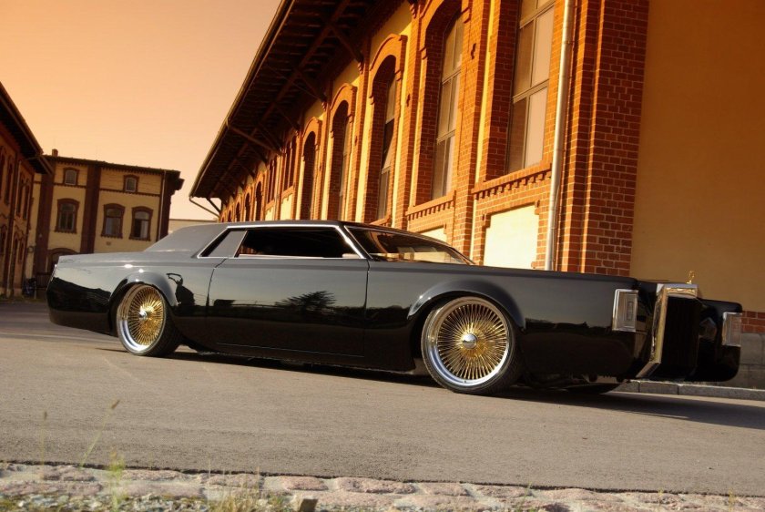 Lincoln Continental 1965 лоурайдер