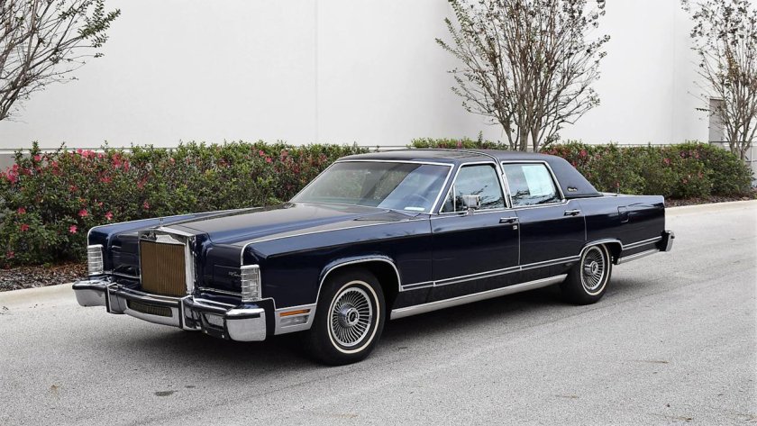 Lincoln Continental Town car 1979