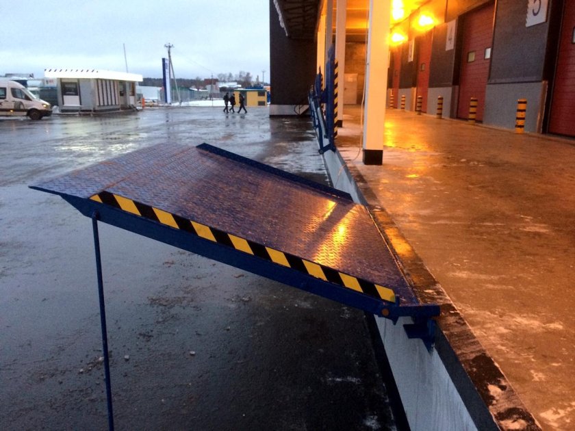 Перегрузочный мост DOORHAN