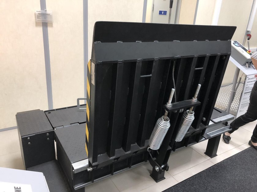 Мост откидной перегрузочный ft1518f