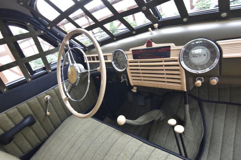 ГАЗ-М-72 салон