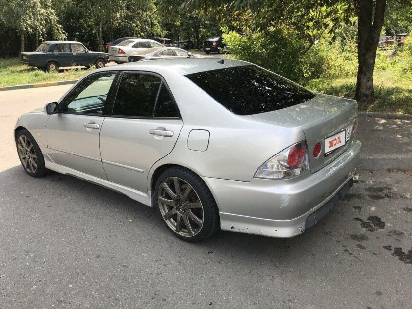 Toyota Altezza 2001