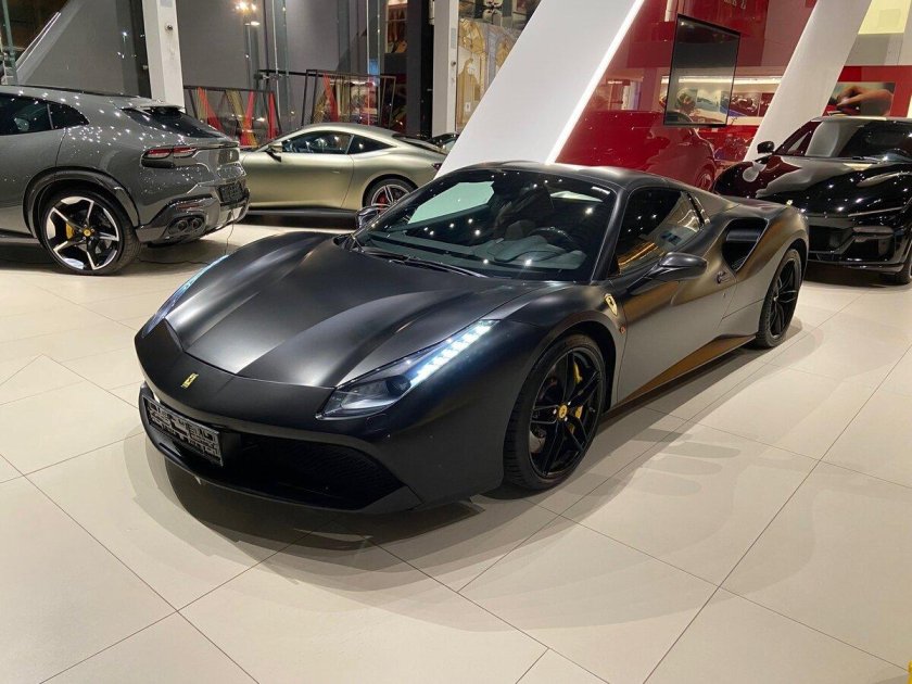 Ferrari 488 gtb black