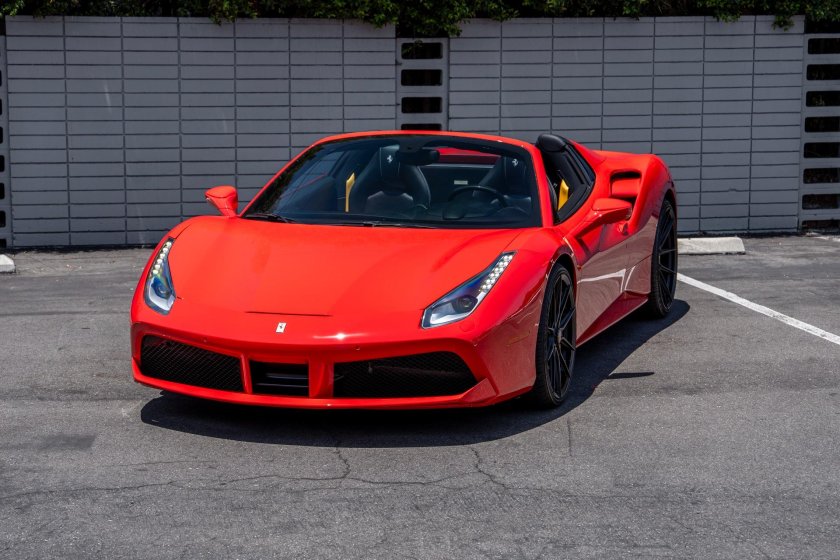 Ferrari 488