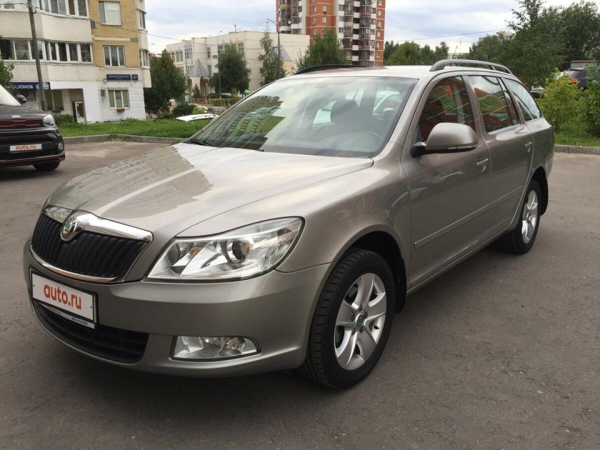 Шкода Октавия 2012