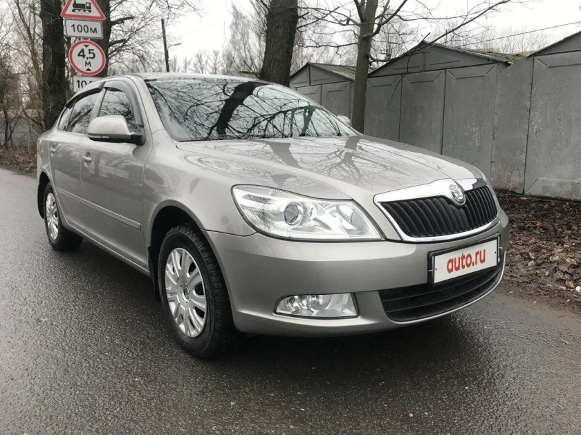 Skoda Octavia a5 серебристая
