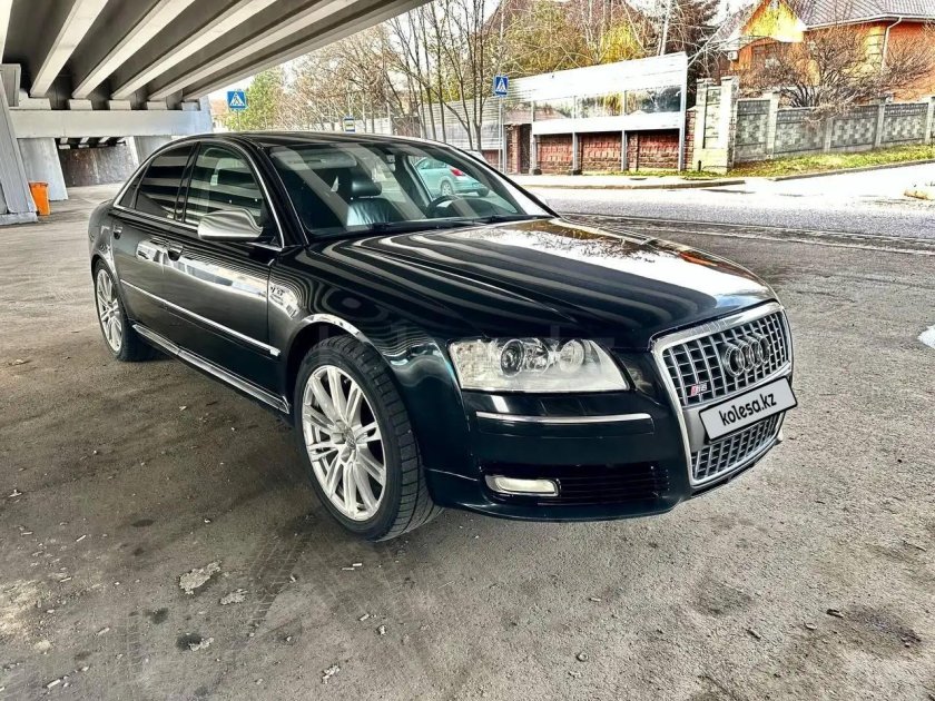 Audi s8 d3 2007