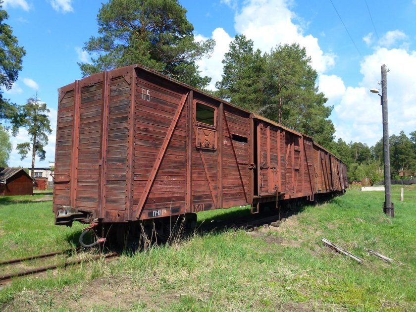 Крытый вагон теплушка