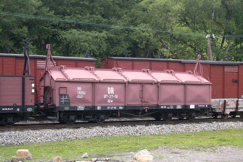 Узкоколейные грузовые вагоны