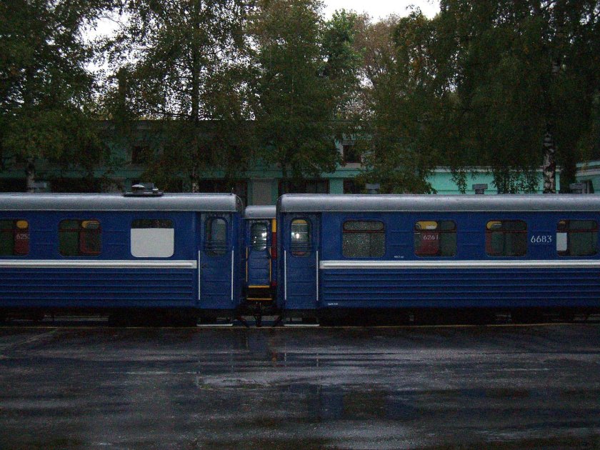 Узкоколейный пассажирский вагон