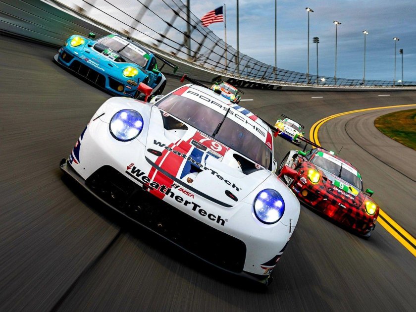 Гоночный Порше 911