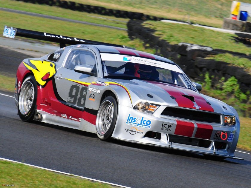 Гоночный форд мустанг gt40