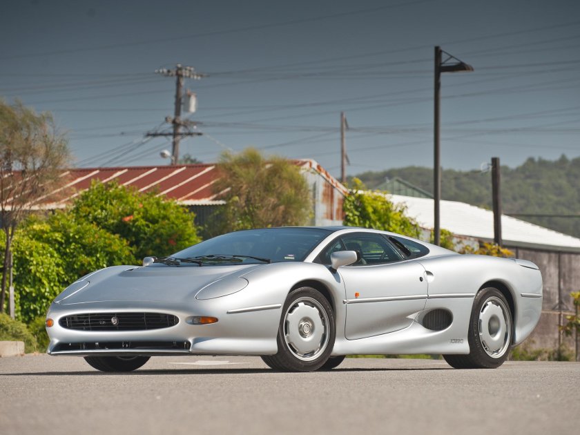 Jaguar xj 220