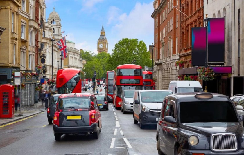 Левостороннее движение в Великобритании