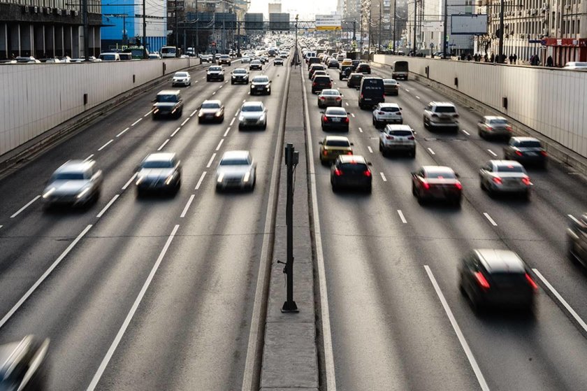 Поток машин