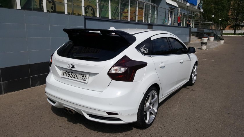 Ford Focus 3 Hatchback White