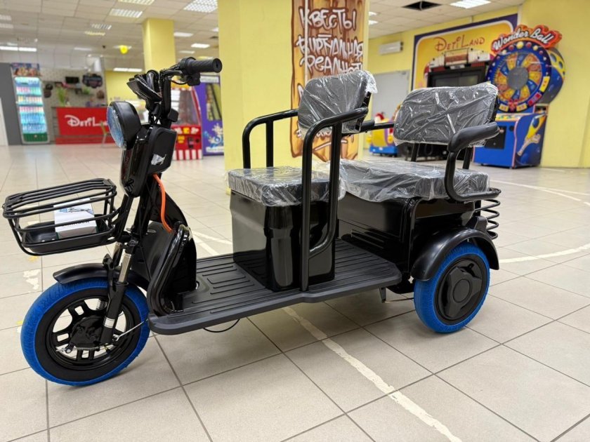 Электрический трицикл rutrike
