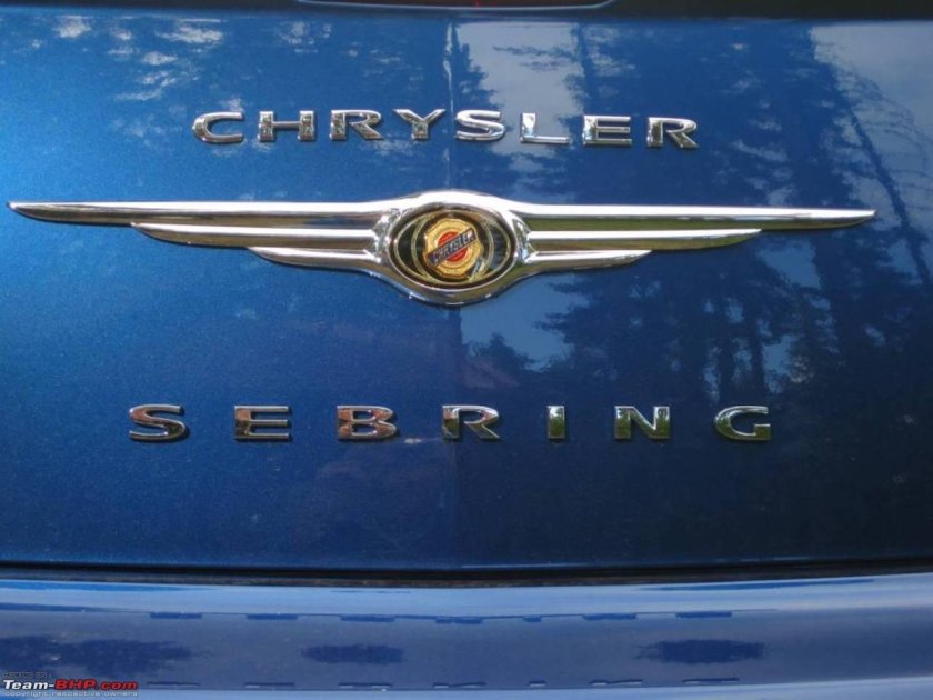 Крайслер шильдик