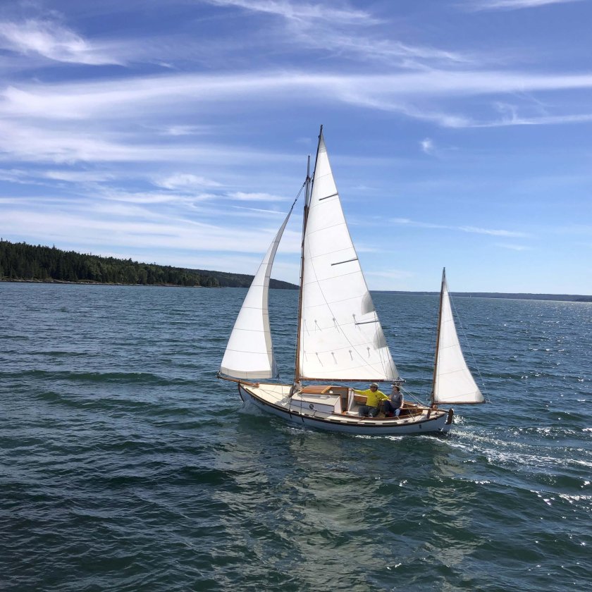 Парусная яхта