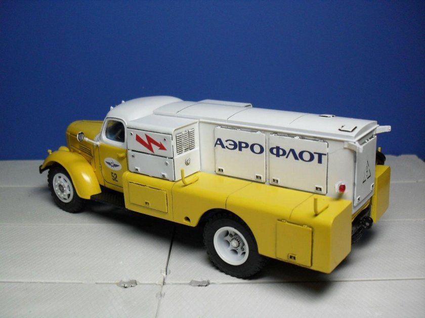 Аэродромный тягач Урал