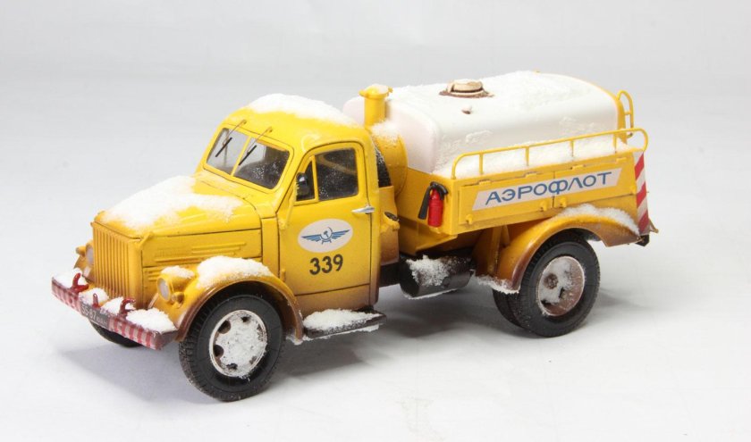 Маслозаправщик МЗ 51м