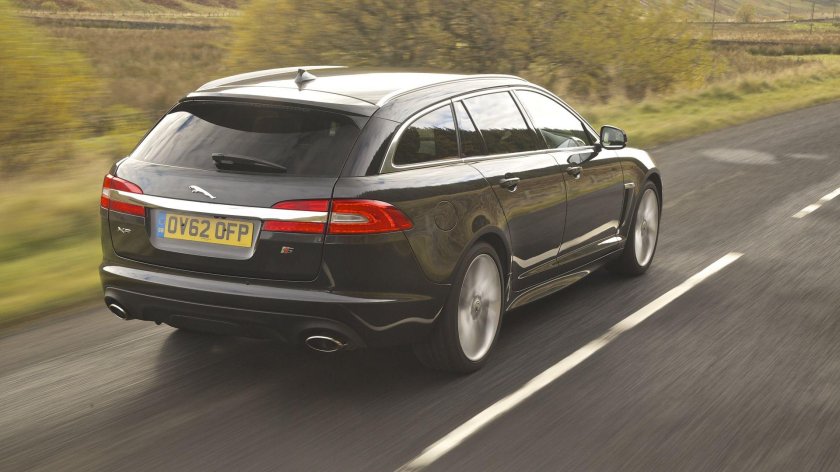 Ягуар машина универсал