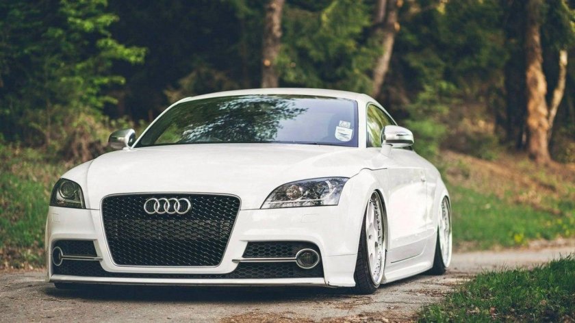 Ауди ТТ белая