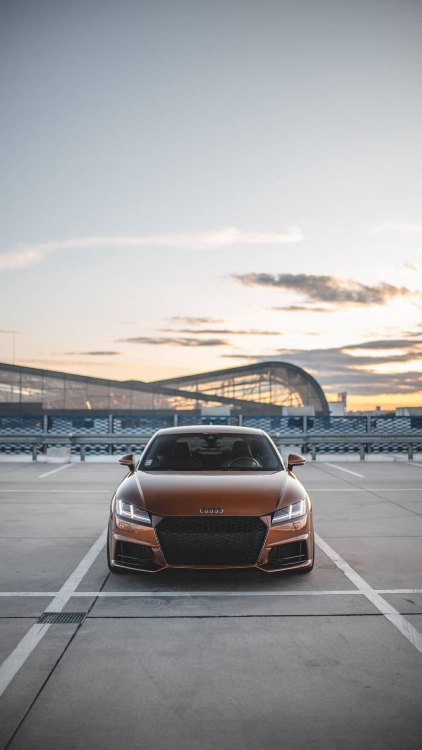 Спорткар Ауди ТТ