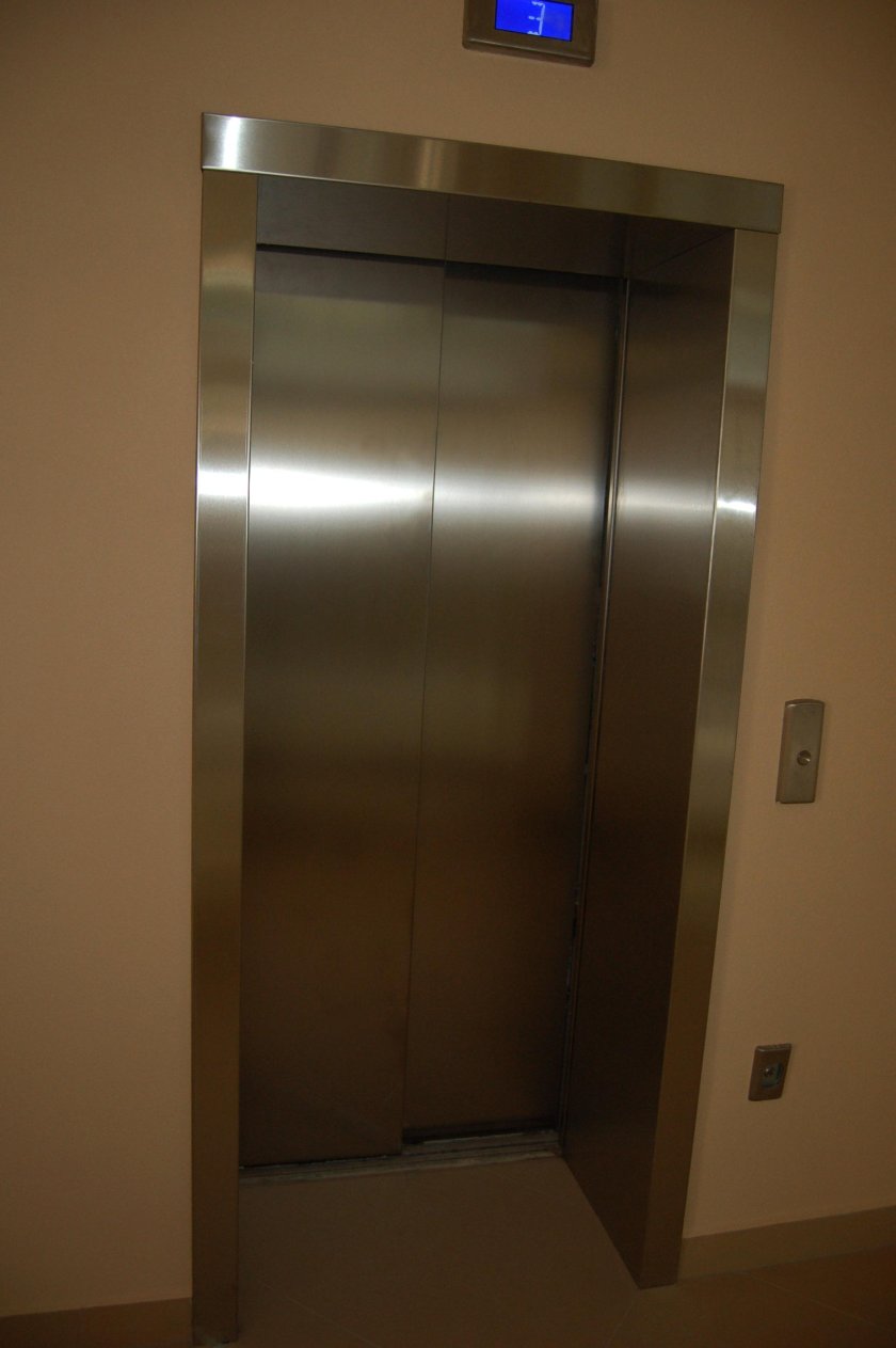 Обрамление Шахты лифта нержавеющей сталью