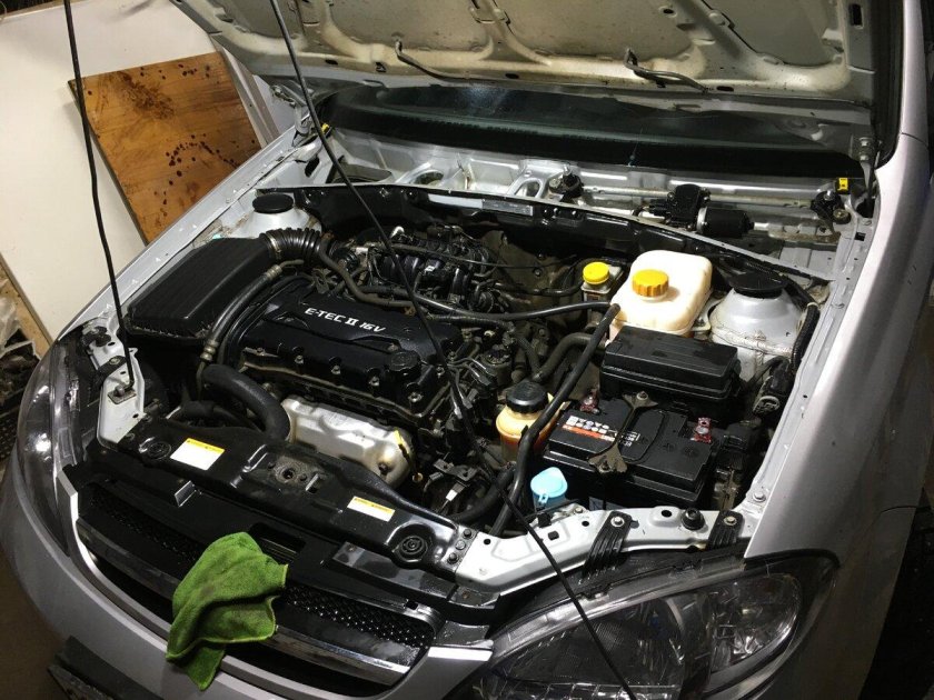 Подкапотное пространство дэу джентра