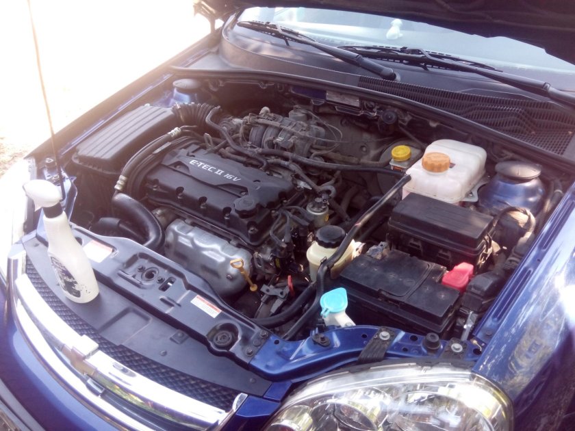 Лачетти седан 1.6 под капотом