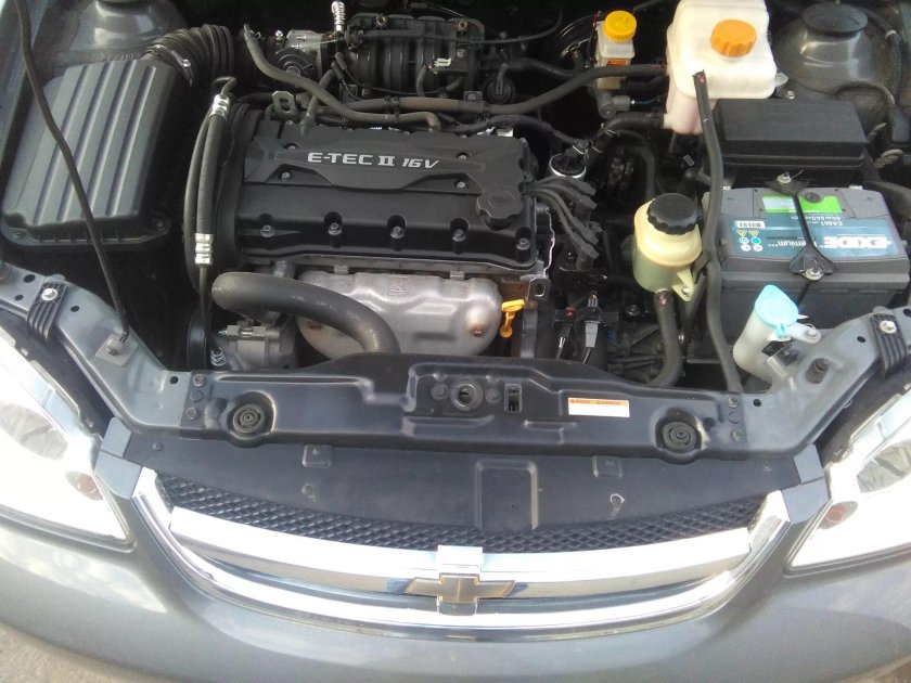 Lacetti 1.6 под капотом