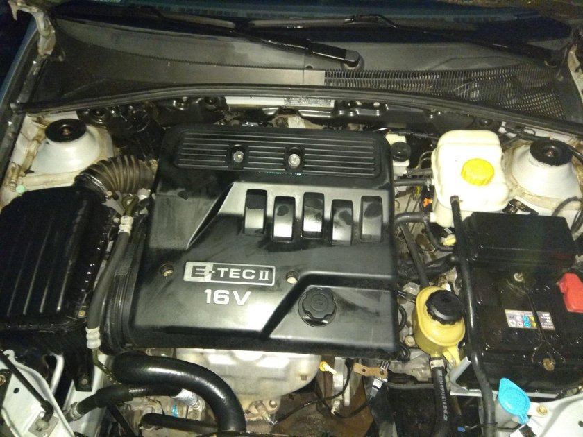 Лачетти 1,8 под капот