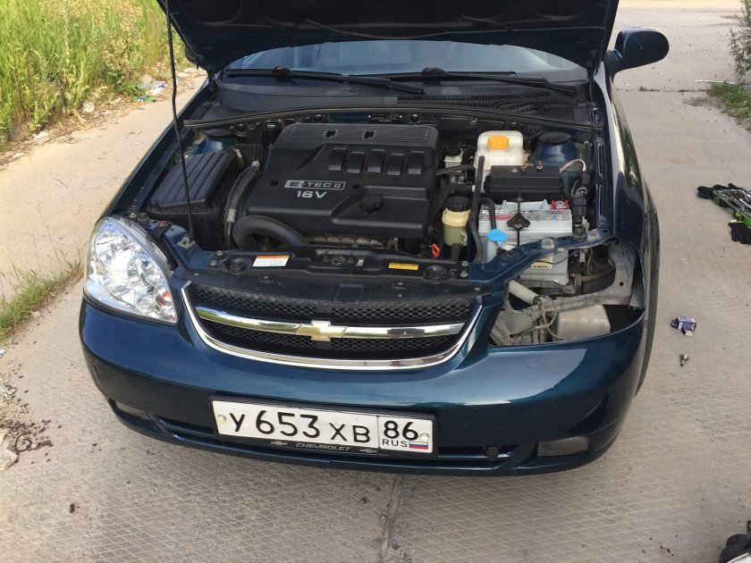 Подкапотка Лачетти 1.4