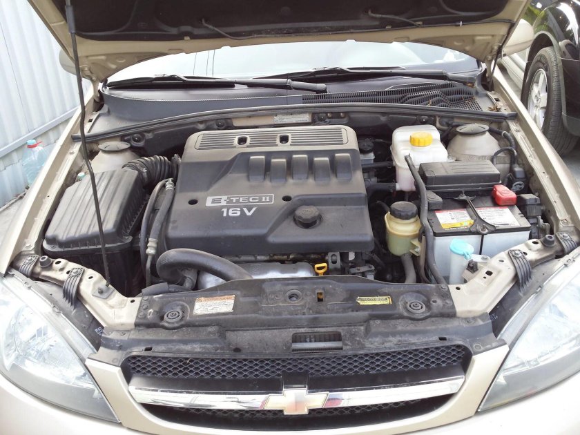 Моторный отсек Лачетти 1.4