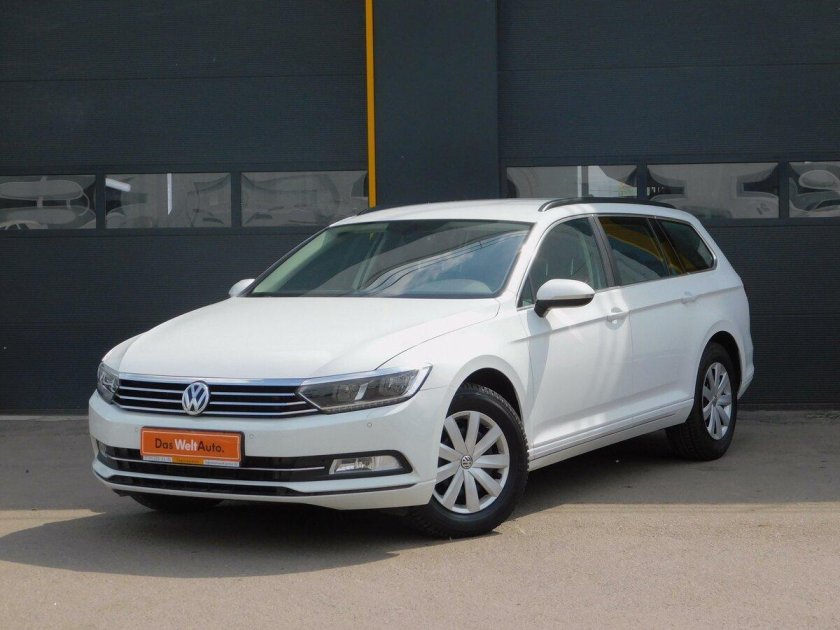 Volkswagen Passat 2017 белый