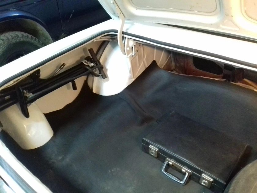 ГАЗ 24 багажник