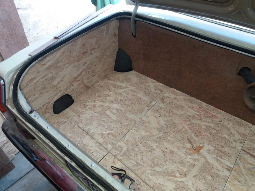 ГАЗ 24 багажник