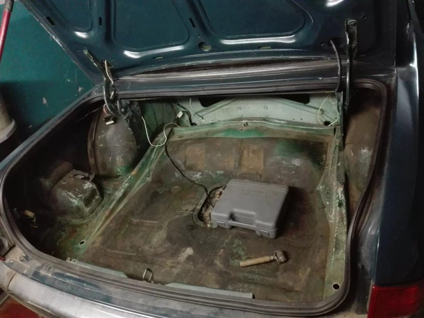 ГАЗ 3110 багажник