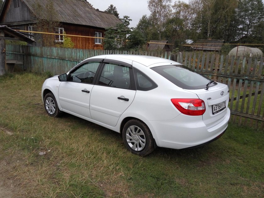 Лада Гранта лифтбек 2014 Люкс