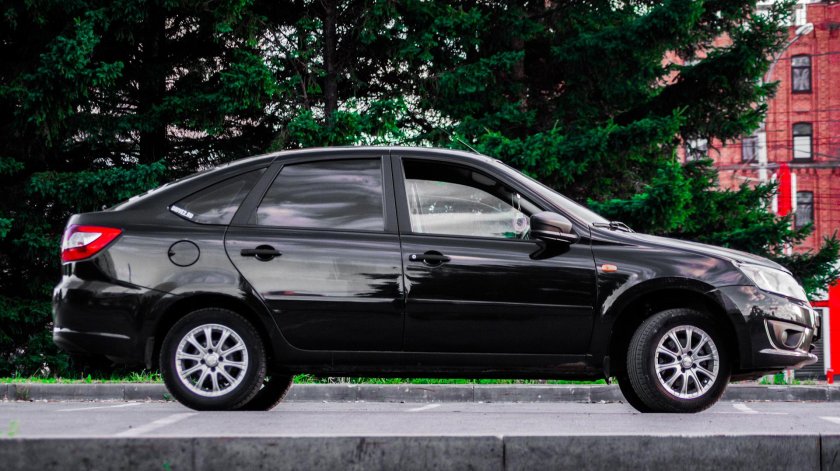 Лада Гранта лифтбек