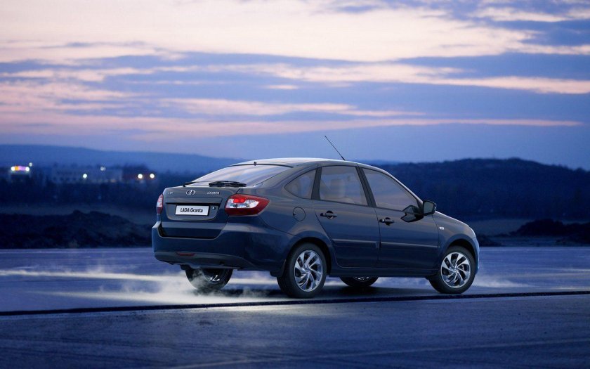 Lada granta лифтбек