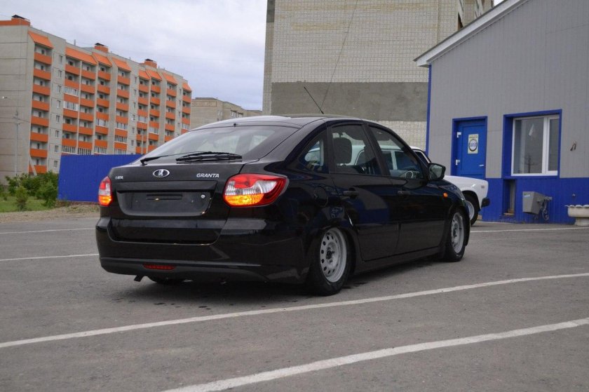 Лада Гранта лифтбек -90