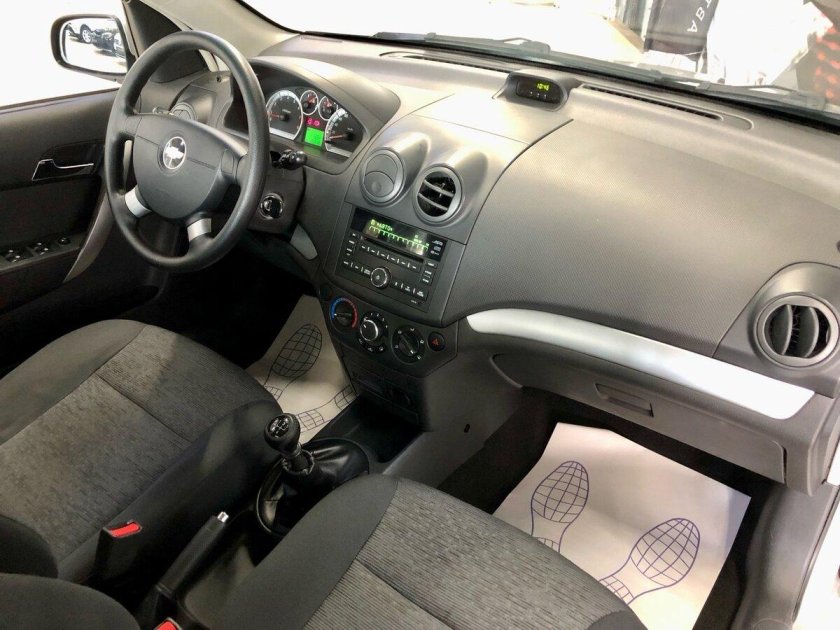 Chevrolet aveo 2008 салон