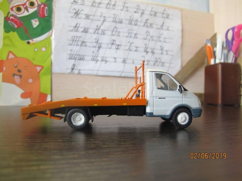 Торт в виде эвакуатора