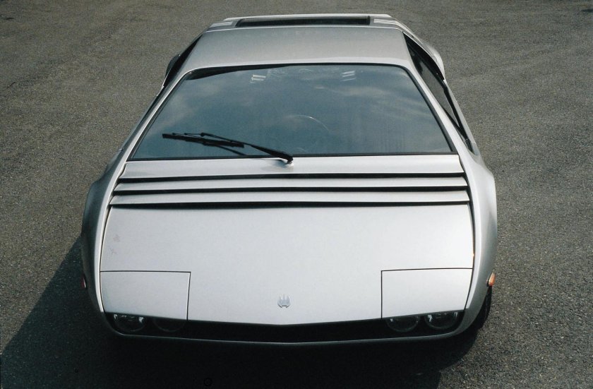 Автомобиль Bizzarrini Manta (1968)